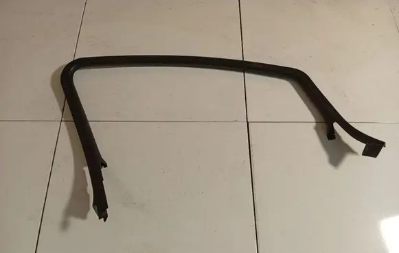 Opel Astra J Other front door trim element 13264851