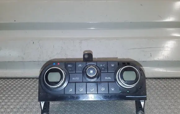 Nissan Qashqai Climate control unit 27500JD45A