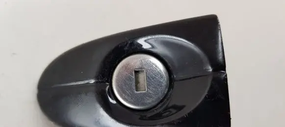 Ford S-MAX Coupe door lock (next to the handle) 