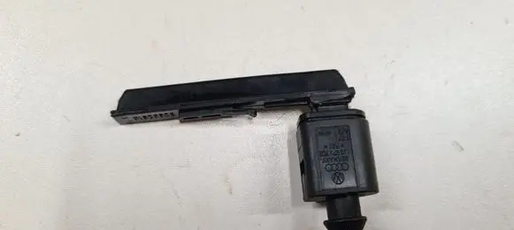 Sensor
