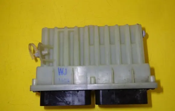 Opel Zafira A Coolant fan relay 24462346