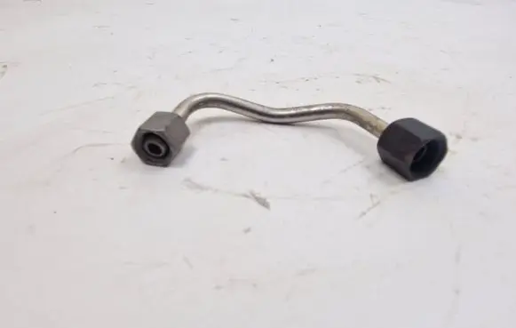 Citroen DS3 Fuel injector supply line/pipe 