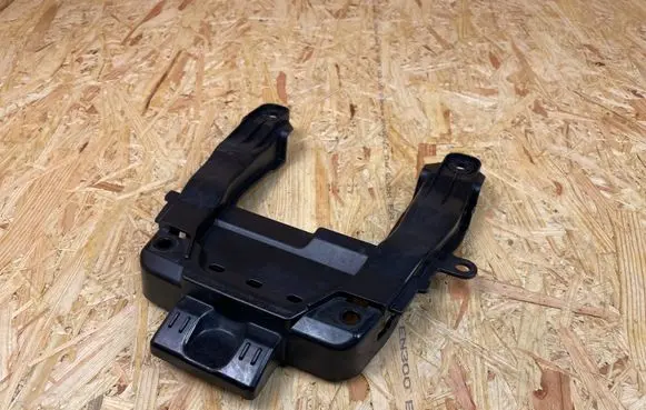 Honda CR-V Front bumper mounting bracket 71128T1GG000