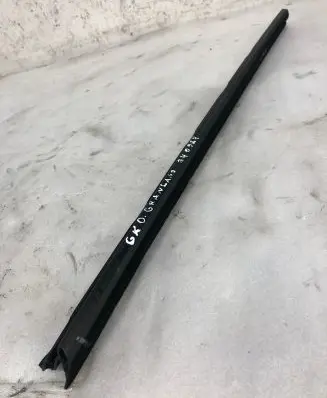 Opel Grandland X Rubber seal rear door window/glass 9811562580