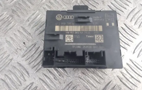 Audi Q7 4M Door control unit/module 8K0959795B 4F0959795M