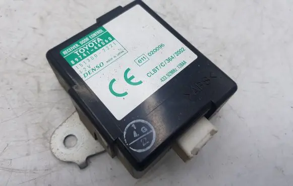 Toyota Avensis Verso Door central lock control unit/module 8974144060 1513007221