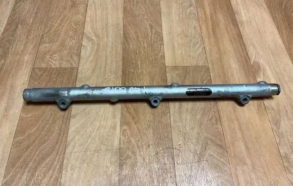 BMW 5 E39 Fuel main line pipe 0445216002 001477L