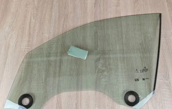 BMW 4 G22 G23 G24 G26 Front door window glass four-door 7955247