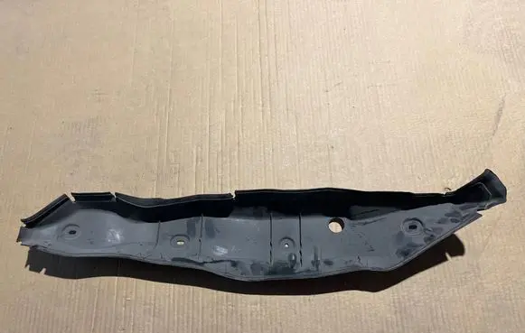 Mercedes-Benz E A207 Fender end trim A2078890225 BBP167104