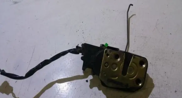 Mazda 626 Front door lock 1528007031 152800-7031