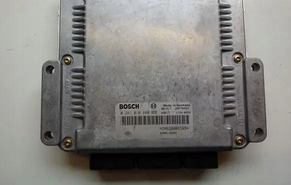Volvo S40, V40 Engine control unit/module ECU 30620956 0281010440