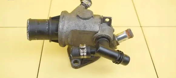 Alfa Romeo Giulietta Thermostat/thermostat housing 55227056 940A1000