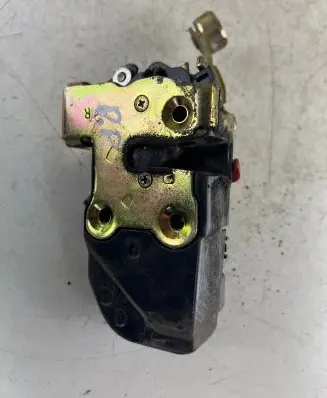 Jeep Cherokee III KJ Front door lock
