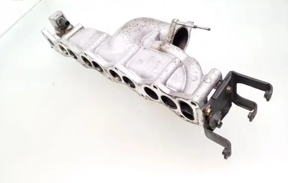 KIA Carens II Intake manifold