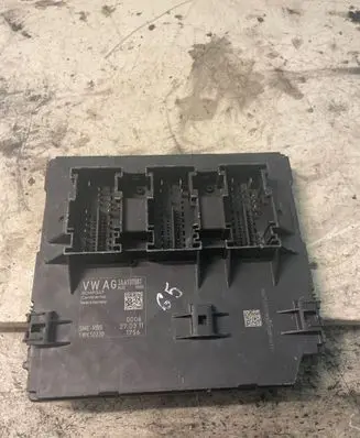 Volkswagen PASSAT B7 Comfort/convenience module 3AA937087 5WK50230 BCMP947