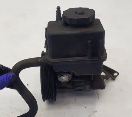 Mercedes-Benz Sprinter W906 Power steering pump 7691332150