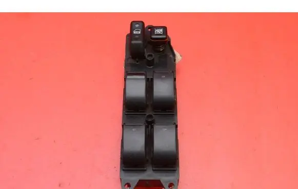 Toyota Corolla Verso E121 Electric window control switch 848200F030