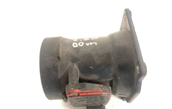 Audi A4 S4 B5 8D Mass air flow meter 078133471E