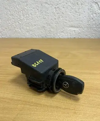 Mercedes-Benz Sprinter W906 Ignition lock A9069004100 D6117