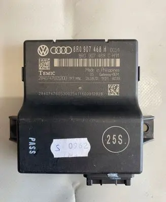 Audi A4 S4 B8 8K Gateway control module 8R0907468H