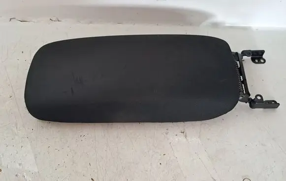 Toyota Avensis T250 Armrest 5895105050B3