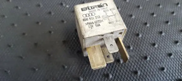 Seat Altea Other relay 8D0951253