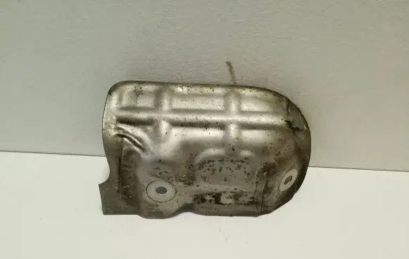 Mitsubishi Outlander Exhaust heat shield