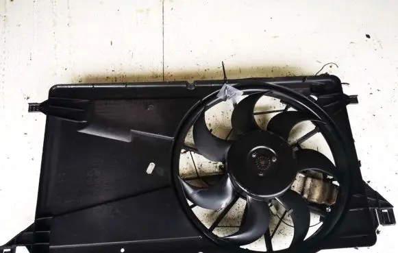 Mazda 3 I Radiator cooling fan shroud 0130303965 3m5h8c607ax