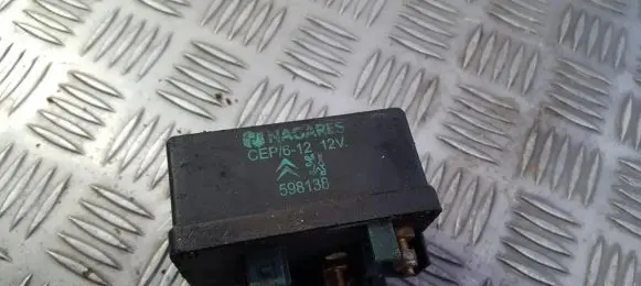 Peugeot 607 Glow plug pre-heat relay 598138