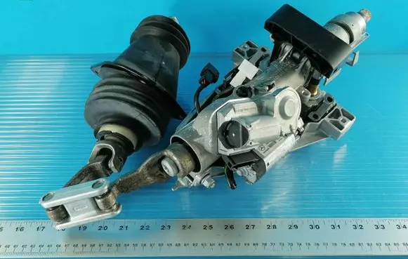 Mercedes-Benz E W211 Steering wheel axle A2114620120 A2114603116 A2205400288