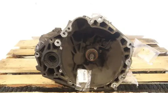 Manual 5 speed gearbox