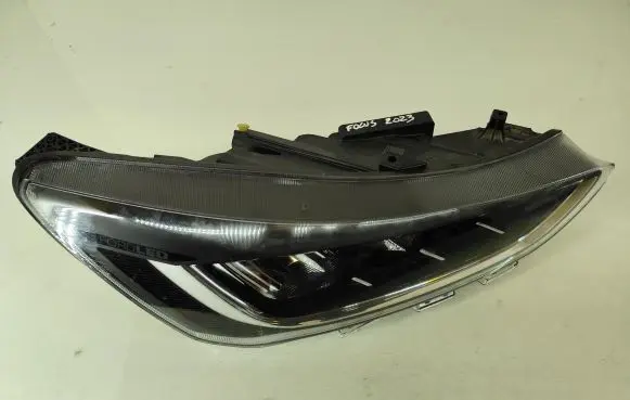 Ford Focus Headlight/headlamp 010400020101 00220631