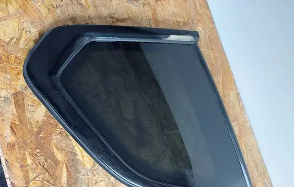 BMW X5 G05 Rear side window 7444081