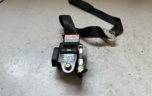 Honda CR-V Front seatbelt A81450T1G