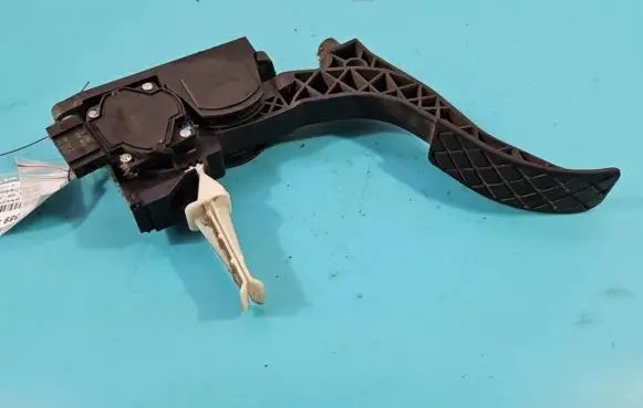 Audi A3 S3 8L Accelerator throttle pedal 0281002342 IMPRK1389442