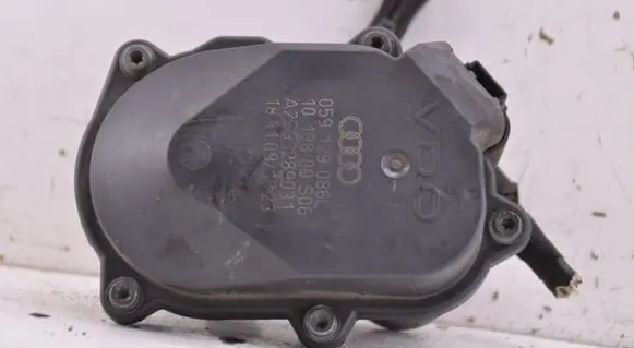 Audi Q5 SQ5 Intake manifold valve actuator/motor 059129086L