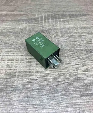 BMW 3 E36 Other relay 1378302 50225001 26W92