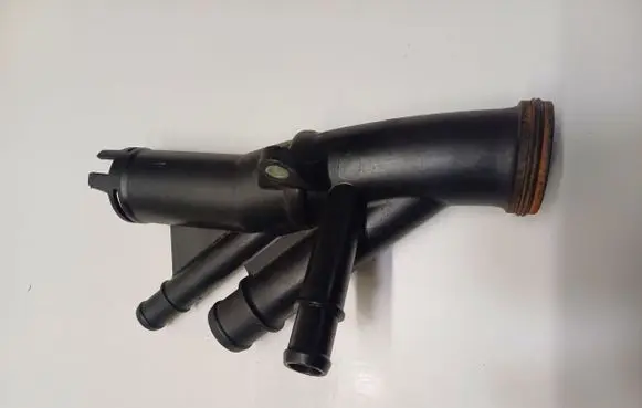 Volkswagen Transporter - Caravelle T6 Engine coolant pipe/hose 04L121026L