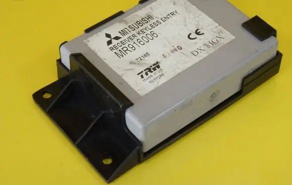 Mitsubishi Carisma Other control units/modules MR916006