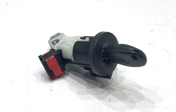 Renault Kangoo II Ignition lock 8200405701
