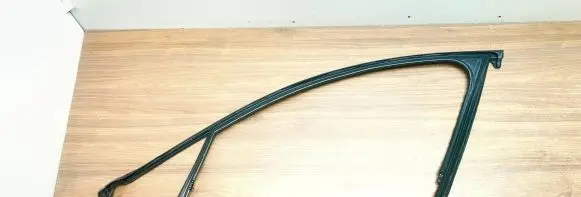 Audi A6 S6 C7 4G Rubber seal front door window/glass 4G0837432