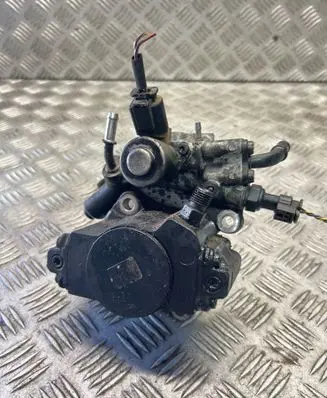 Mercedes-Benz A W176 Fuel injection high pressure pump A6510702601