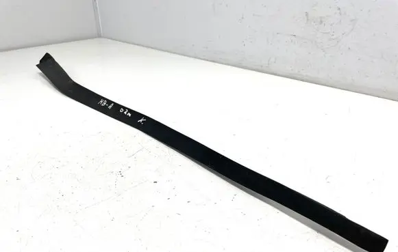 Mercedes-Benz A W168 Windshield trim A1686700108