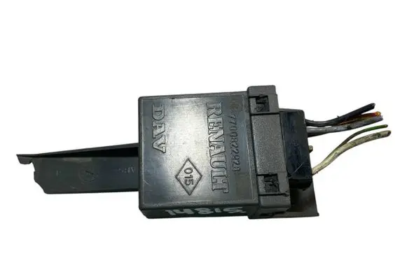 Renault Trafic II (X83) Door control unit/module 7700822928