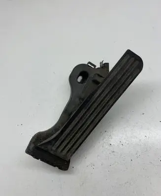 Volkswagen PASSAT B6 Accelerator throttle pedal 1K1721503L 6PV00860000