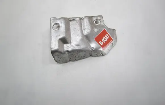 Volkswagen PASSAT B8 Heat shield in engine bay 04L129969J