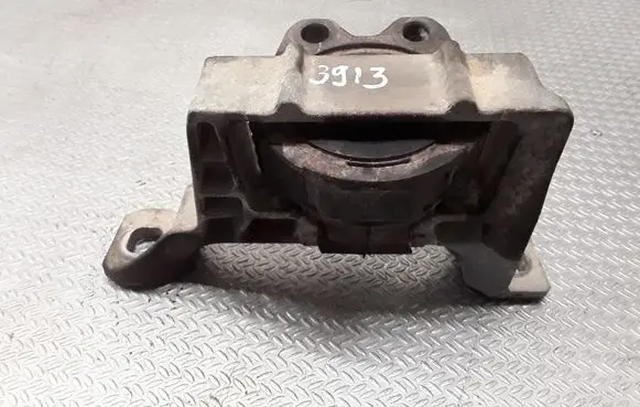 Volvo S40 Engine mount bracket 