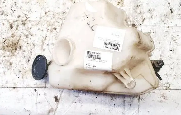 Toyota Prius (XW20) Windshield washer fluid reservoir/tank 060851145 060851-145