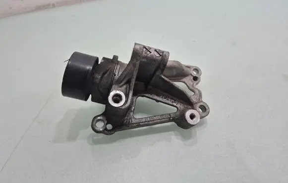 Peugeot 2008 I Generator/alternator belt tensioner 9676870780