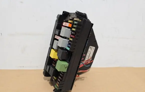 Mercedes-Benz CLS C218 X218 Fuse module A2129003714